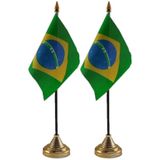 2x stuks Brazilie tafelvlaggetjes 10 x 15 cm met standaard - Feestartikelen/versiering