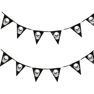 2x Horror schedel/doodshoofd vlaggenlijnen/slingers 360 cm Halloween decoratie - Horror themafeest versiering