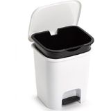 PlasticForte Badkamer/toilet accessoires - WC-borstel en pedaalemmer 7.5L - wit - kunststof