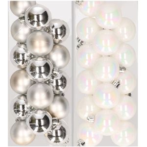 32x stuks kunststof kerstballen mix van zilver en parelmoer wit 4 cm - Kerstversiering