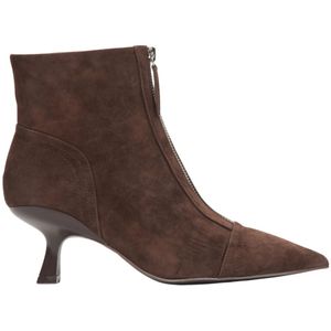 Estro, Schoenen, Dames, Bruin, 36 EU, Donkerbruine fluwelen enkellaarsjes voor dames met lage stilettohak