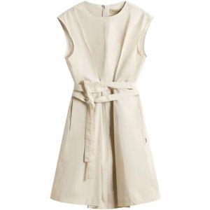 Woolrich, Kleedjes, Dames, Beige, S, Mouwmloze Jurk met Ronde Hals