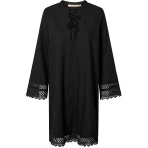 RUE de Femme, Kleedjes, Dames, Zwart, L, Linnen, Elegante Zwarte Jurk met Wijde Mouwen